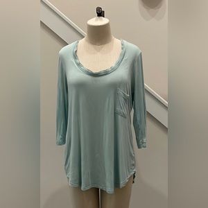 Anthropologie Bordeaux mint knit swing Tee.- size Medium